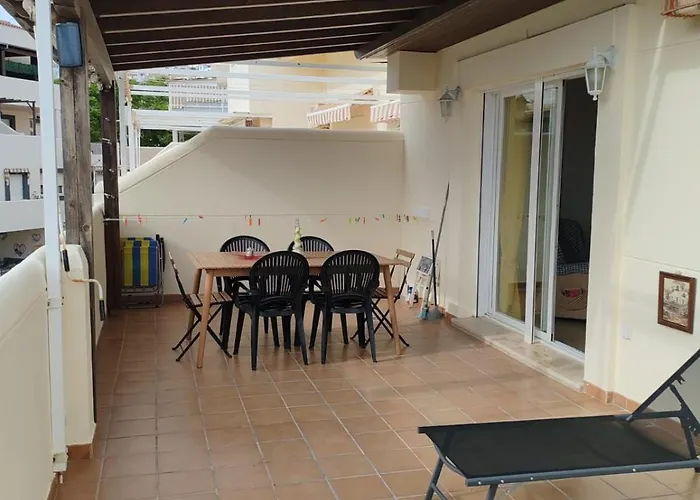 Seaview With Great Amenities & Facilities *